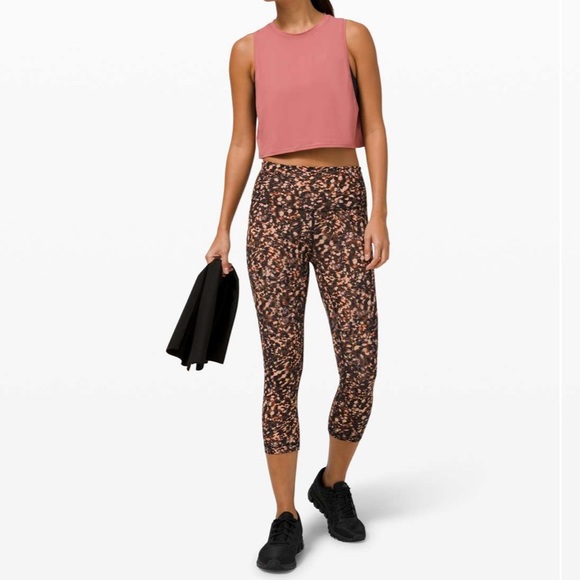 lululemon athletica Pants - Lululemon Wunder Train High-Rise Crop Motion Flux Multi Size 6